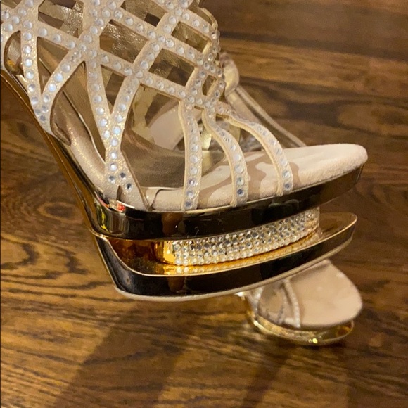 Evening platforms - Picture 4 of 5